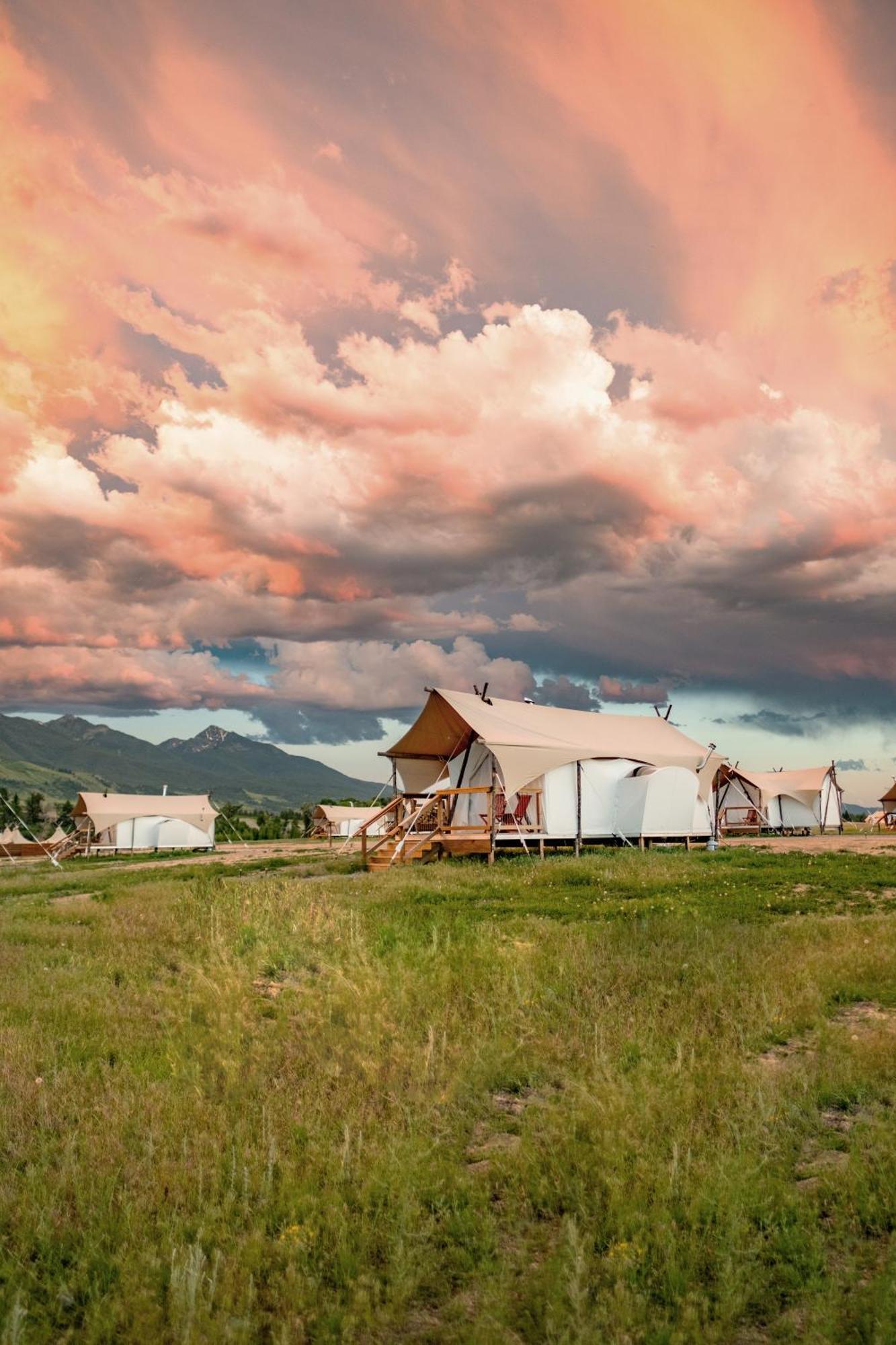 Under Canvas North Yellowstone - Paradise Valley 利文斯顿 外观 照片
