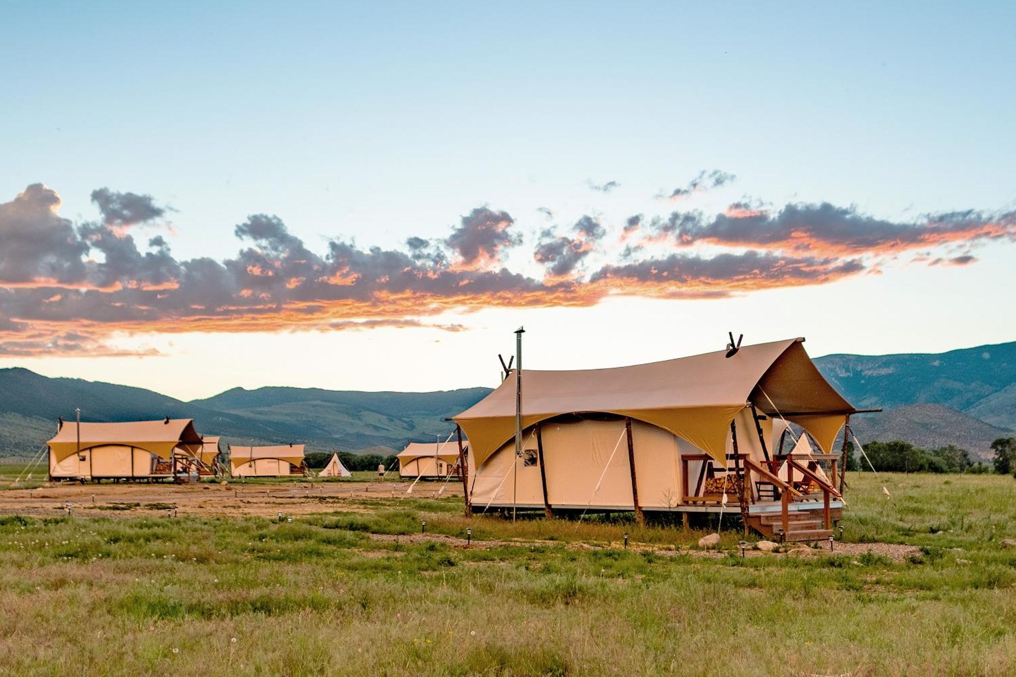 Under Canvas North Yellowstone - Paradise Valley 利文斯顿 外观 照片